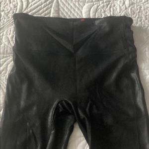 Spanx faux leather leggings size medium.